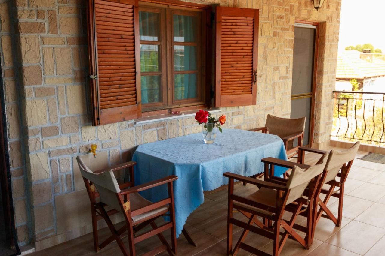Seas The Moment Apartment Nea Kallikrateia Exterior photo